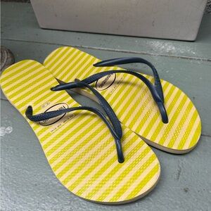 Havaianas Lime and Navy Flip Flops — Size 9/10